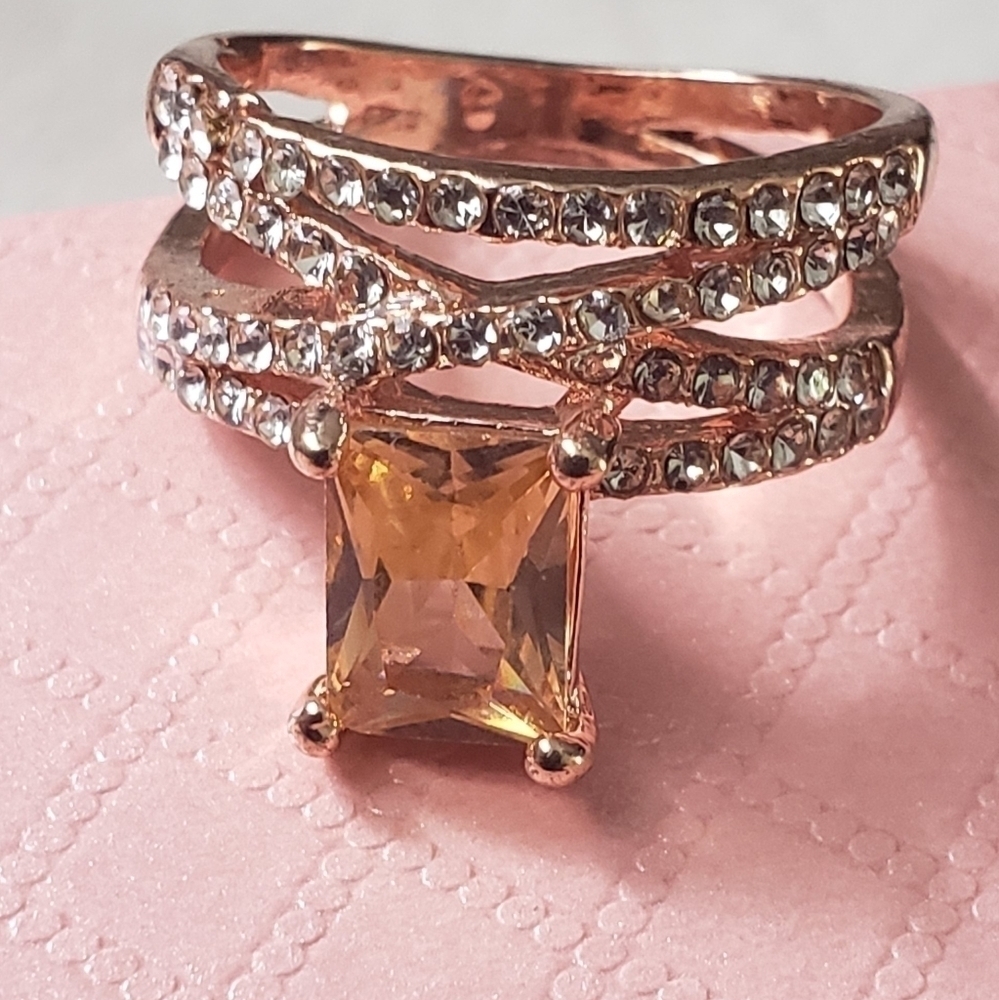 Champagne Crystal Rose Gold Ring Size 7 - Picture 3 of 5